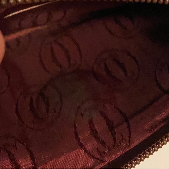 GUC Cartier wristlet in gold leather with gold-tone chain. - Picture 8 of 8